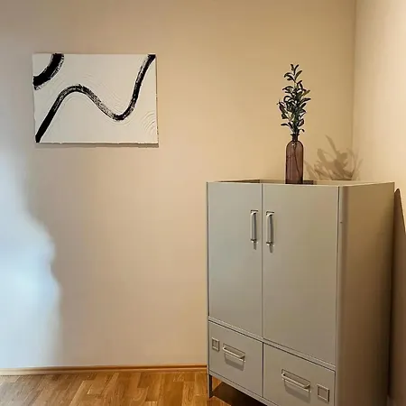 Stilvolle Stadtwohnung - Self Check-in Mit Guten Parkmöglichkeiten *