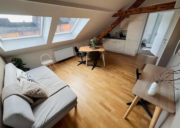 Stilvolle Stadtwohnung - Self Check-in Mit Guten Parkmöglichkeiten Apartment