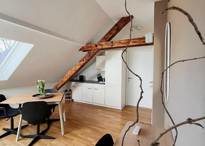 Stilvolle Stadtwohnung - Self Check-in Mit Guten Parkmoeglichkeiten Appartamento